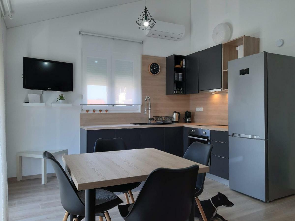 Apartment Pepina Vodice Bagian luar foto