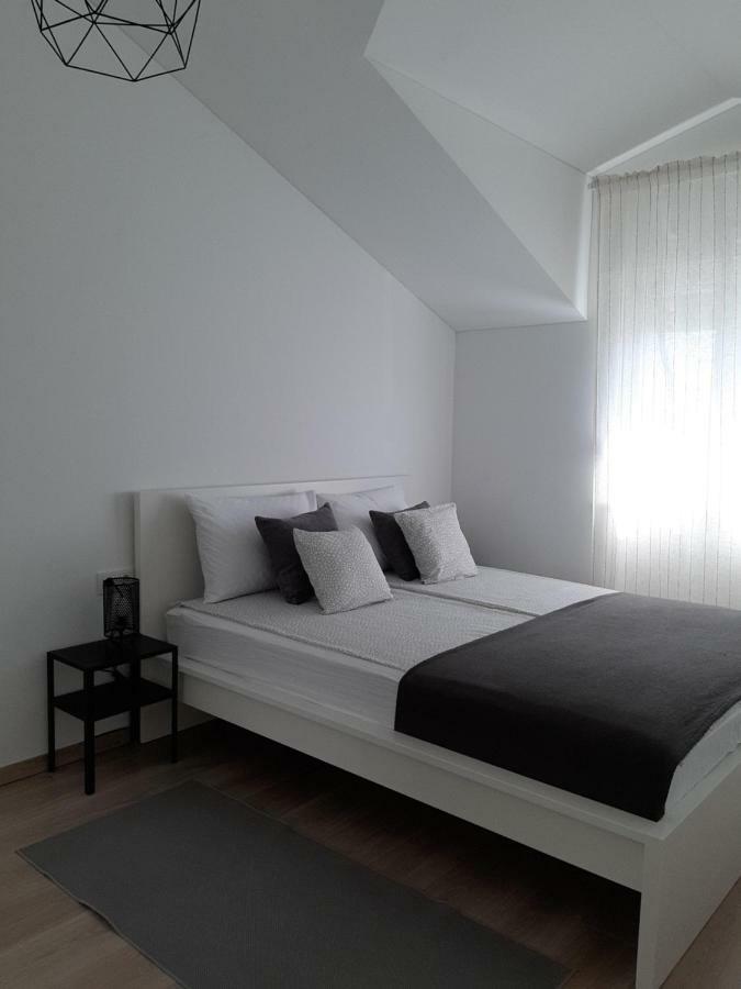 Apartment Pepina Vodice Bagian luar foto